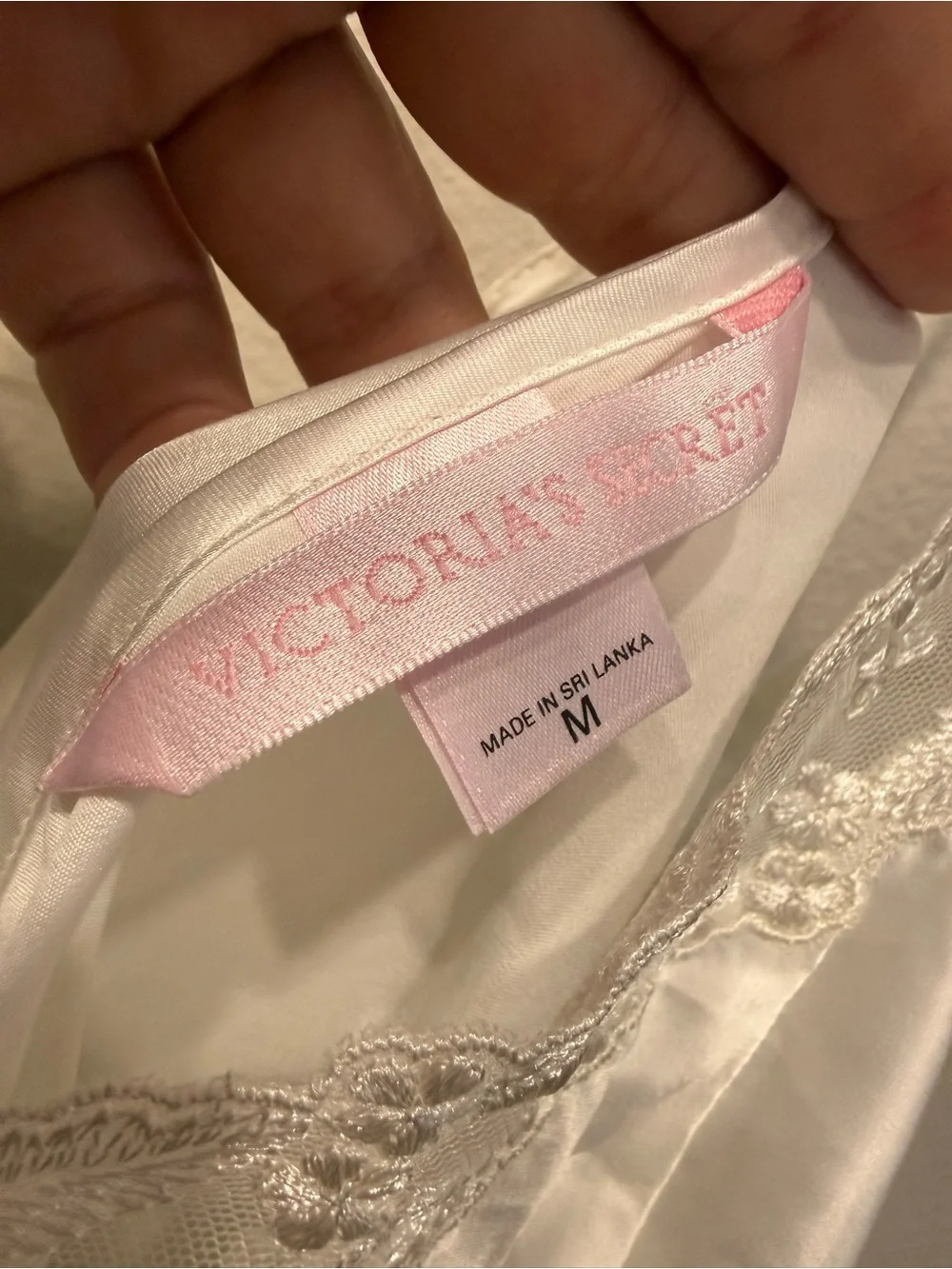 VINTAGE 1999 Victoria's Secret White Lace-Trim Satin Chemise